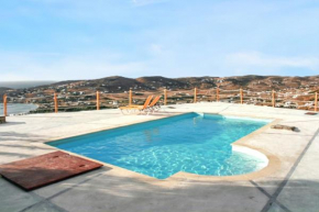 Charming villa with sea view in Paros and shared pool